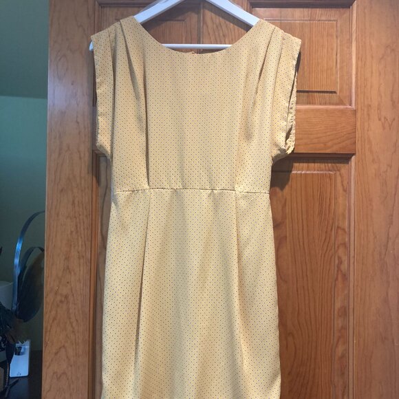 Modcloth Yellow Polka Dot Short Sleeve Dress Size Small - Picture 3 of 7